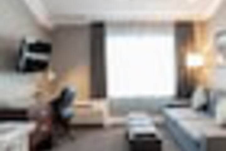 Room 98 of 186