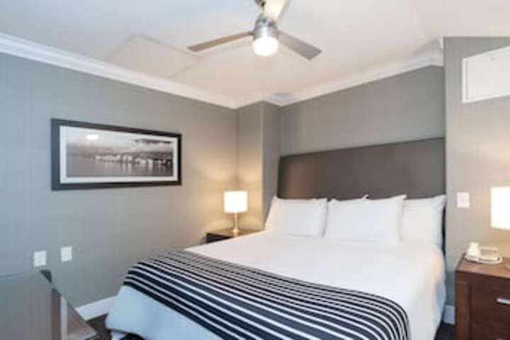 Room 52 of 186