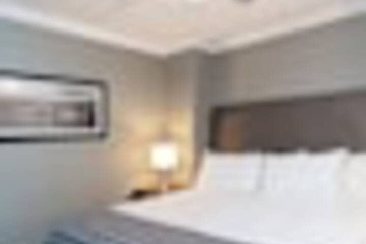 Room 53 of 186