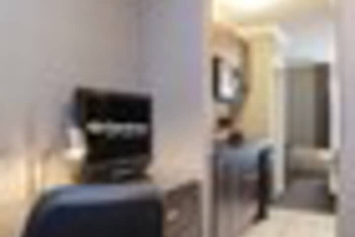 Room 14 of 186