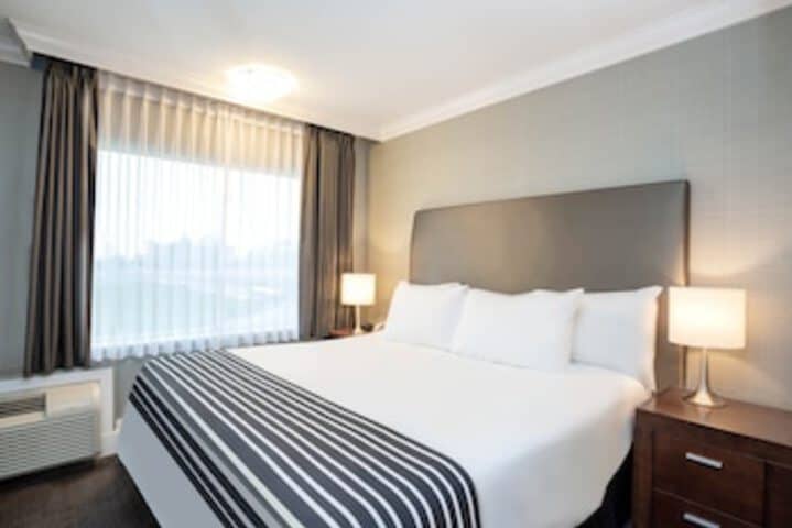 Room 16 of 186